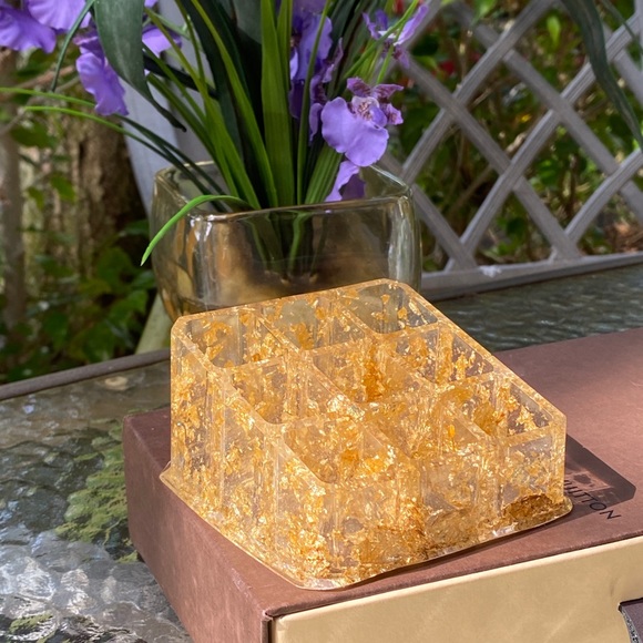 Gold Cosmetic Organizer Resin Art - Picture 10 of 16